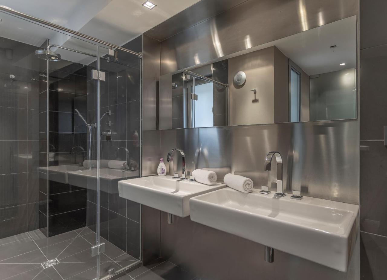 Luxury Central Duplex With Terrace Praha Bagian luar foto